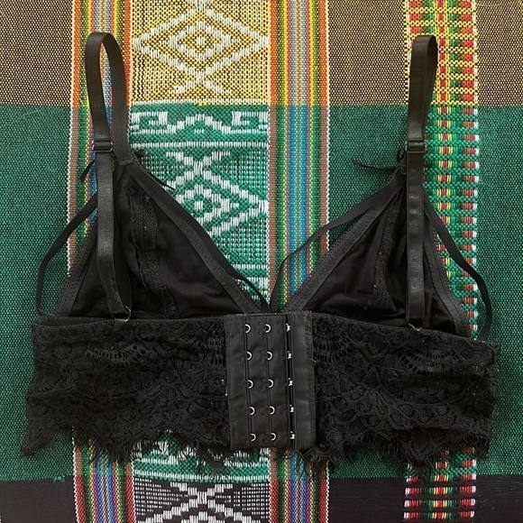 FRENCH Affair Lace Bralette - Picture 5 of 9